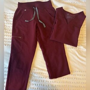 Figs Burgundy Scrub Set with Gray Drawstring